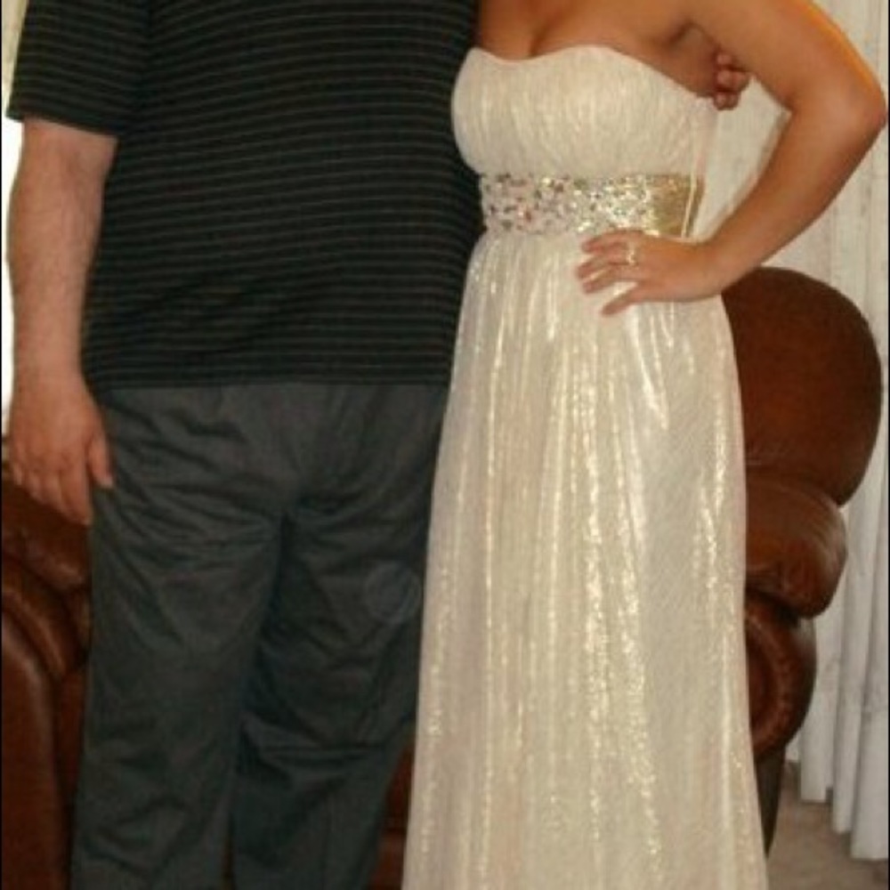 La Femme Prom Dress / Gown-  Gold  - size 6
